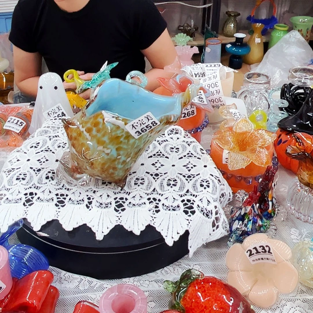 3658海螺 家悦琉璃工艺品不完美