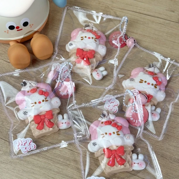 PippKoo 手工潮流玩具  kt甜筒