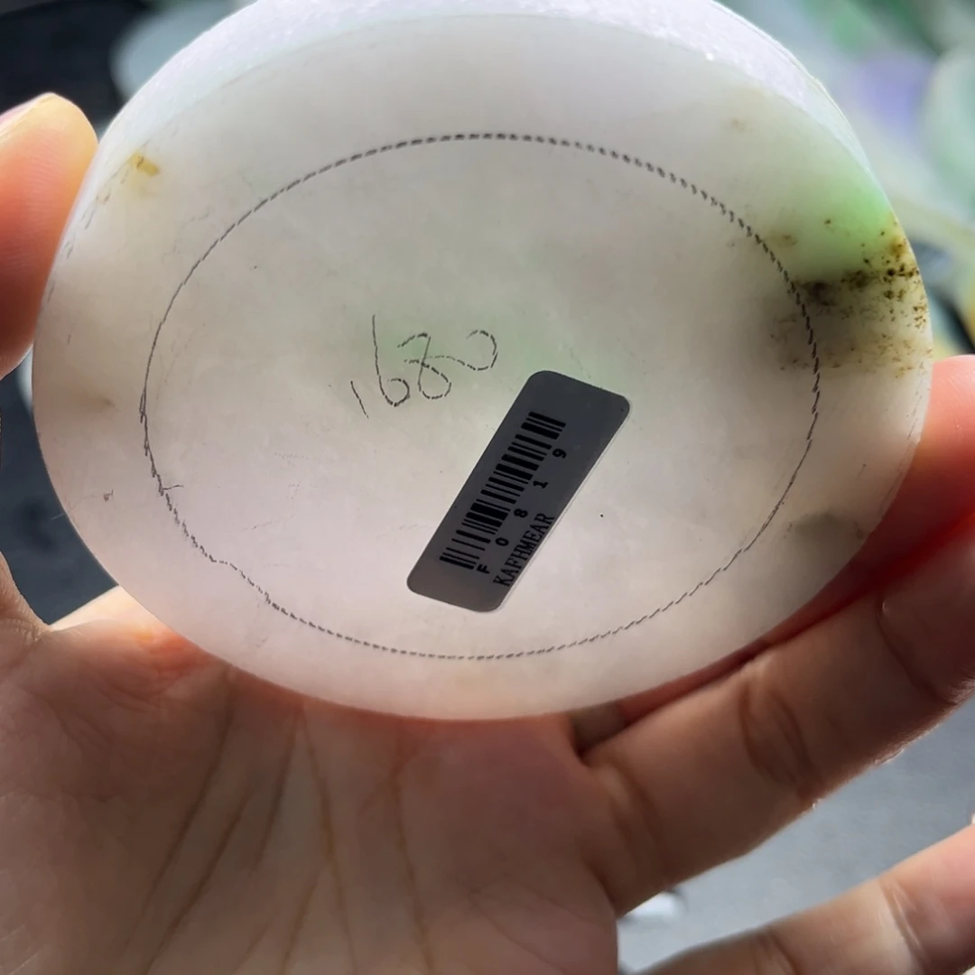 未镶嵌翡翠手镯定制翡翠