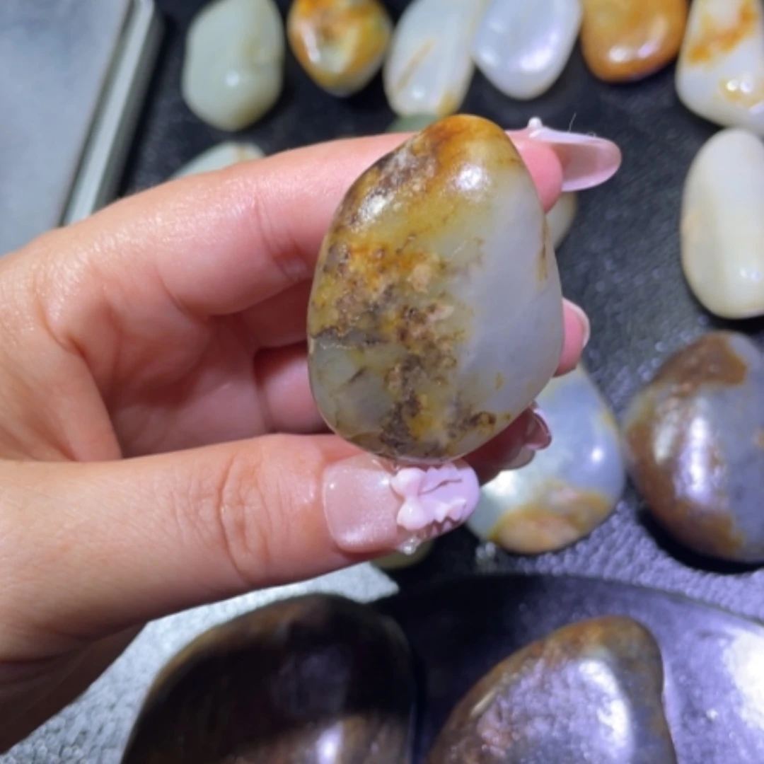 【闪购商品】颈饰未镶嵌和田玉凌*