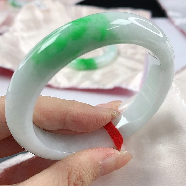 未镶嵌手镯翡翠，133