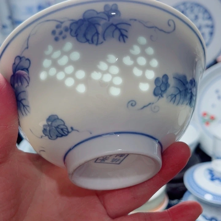 青花玲珑5寸饭碗葡萄