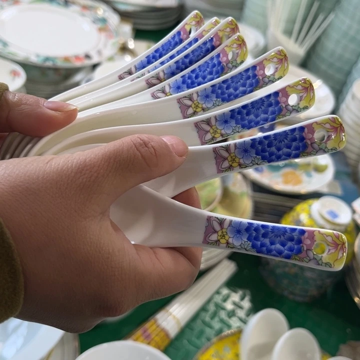 瓷片珐琅彩小勺八个哇塞