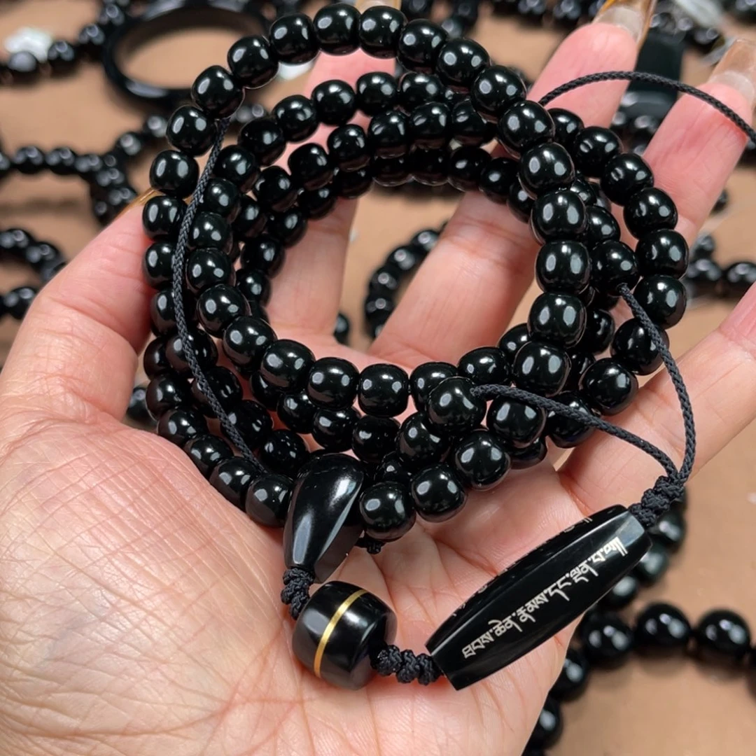 呵***哈和田玉未镶嵌手串