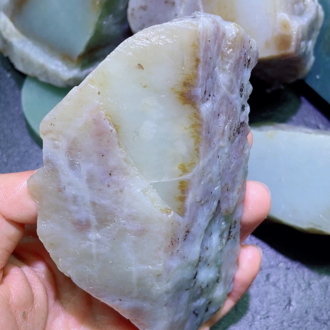 和田玉（糖玉）未镶嵌珠宝半成品