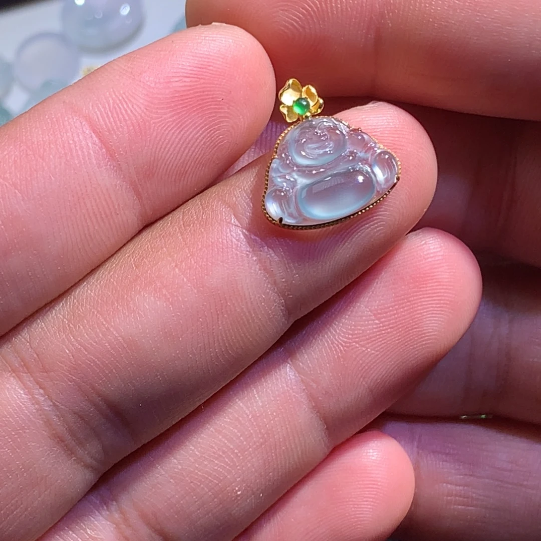 翡翠18K金镶嵌颈饰