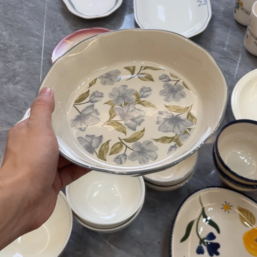 陶瓷微瑕餐具介意勿拍，满18飞！