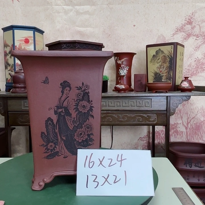 紫砂花盆刻绘仕女