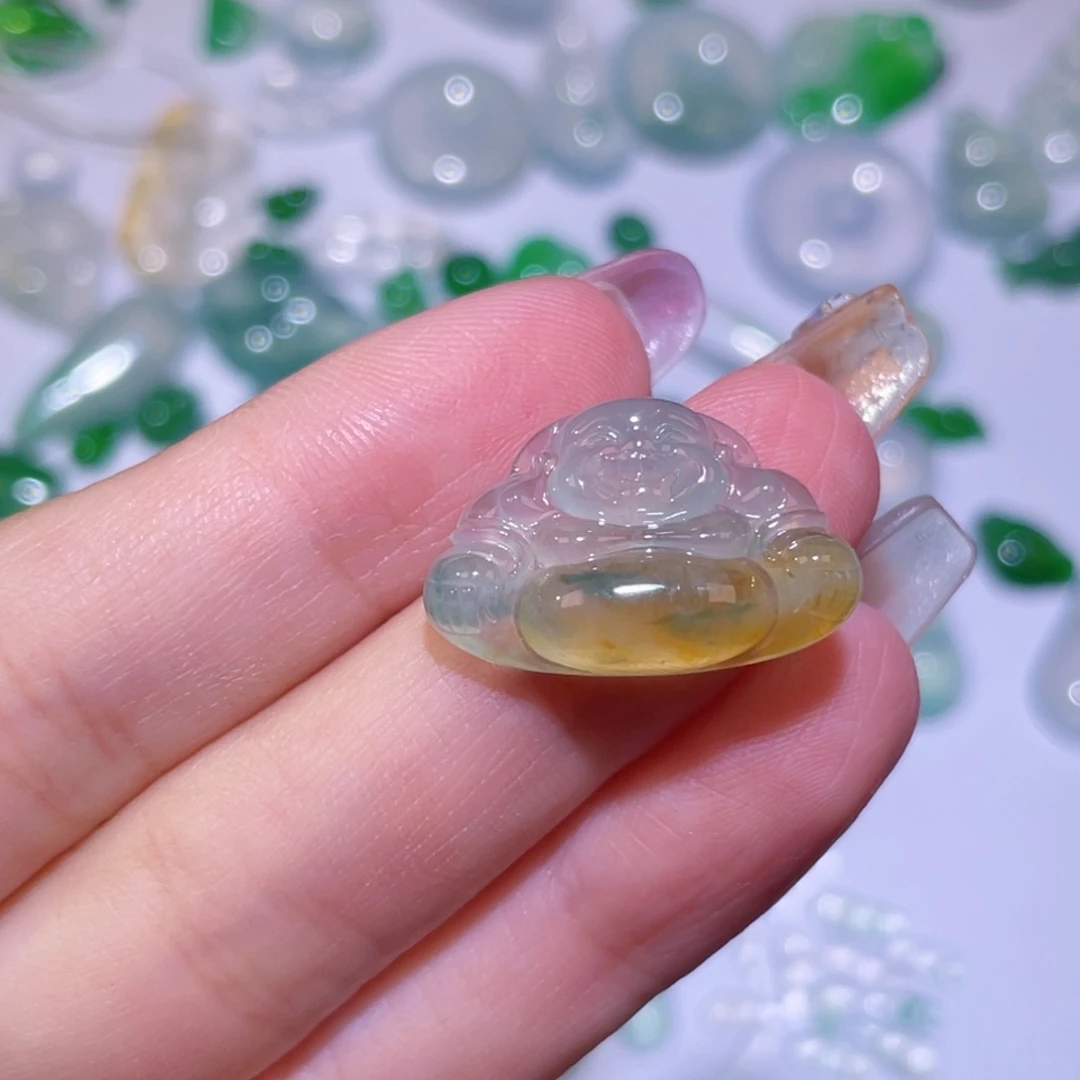翡翠未镶嵌颈饰裸石