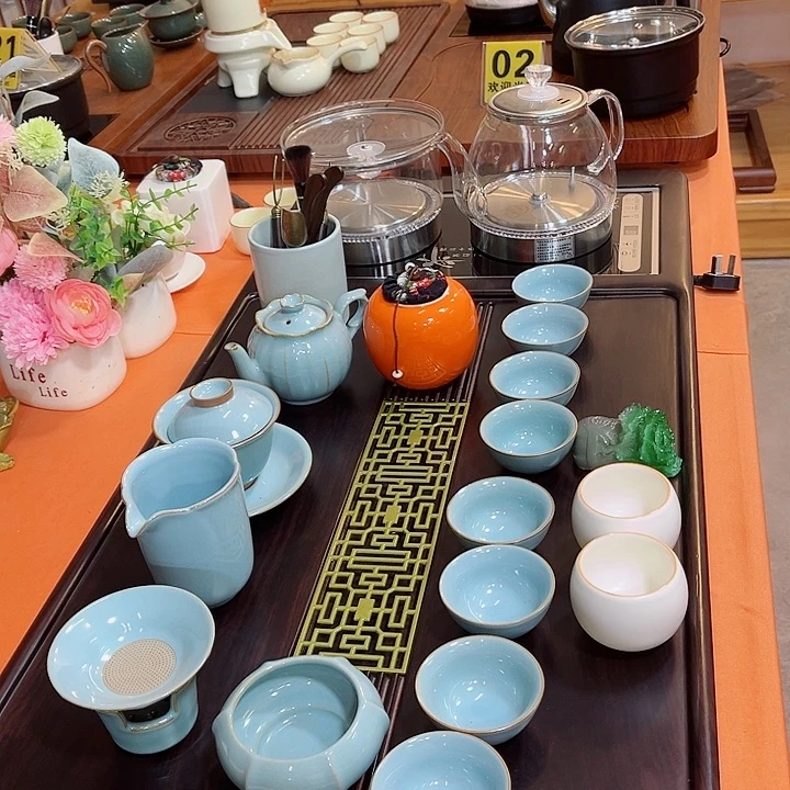 我们是不一样啦我们一起吃