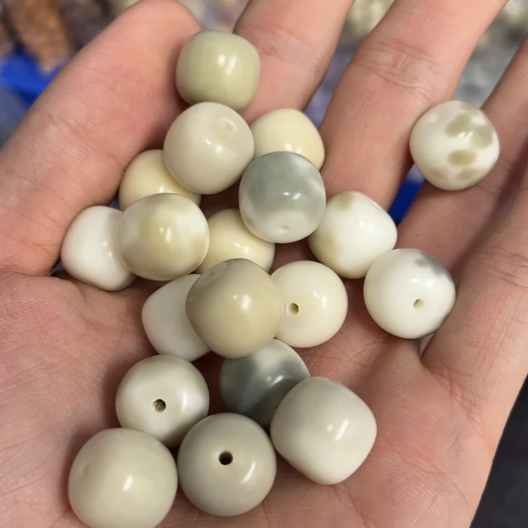 【闪购商品】白玉菩提吊坠c14/锅底画皮干磨