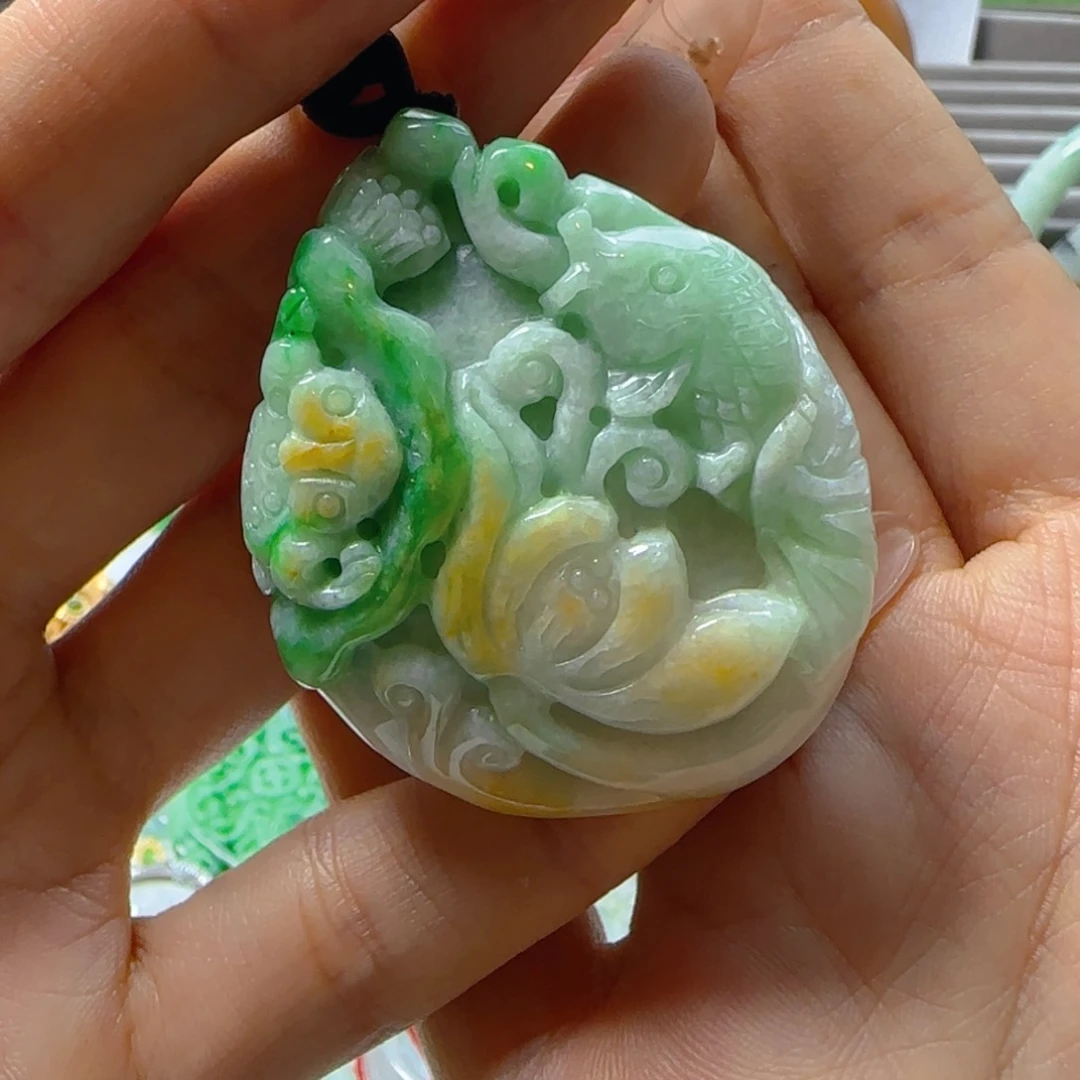 翡翠未镶嵌颈饰翡翠240