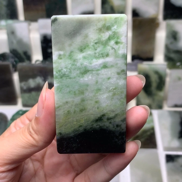 未镶嵌独山玉颈饰