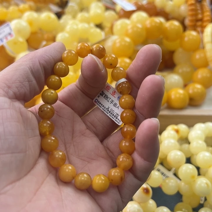 未镶嵌琥珀珠宝奇石