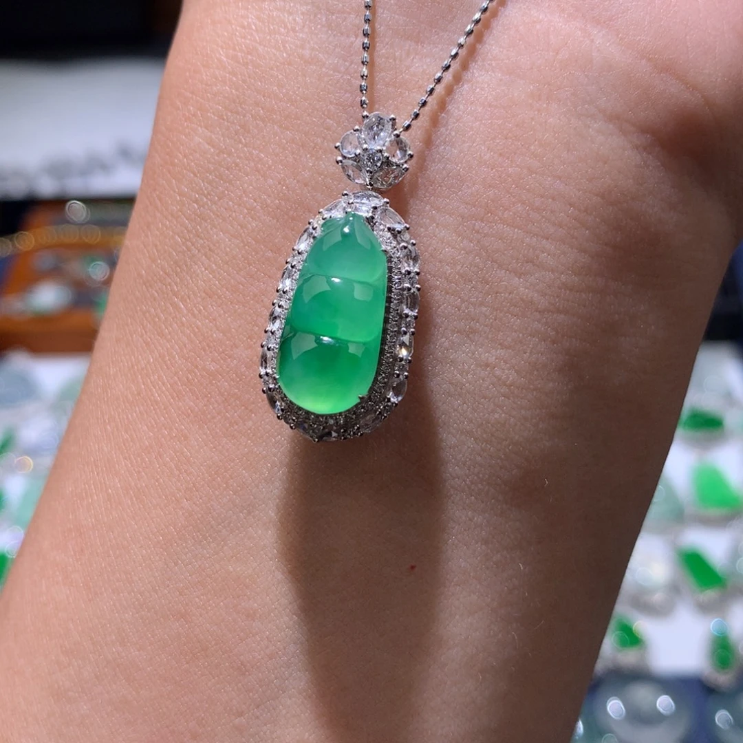 翡翠18K金镶嵌吊坠(不含链)