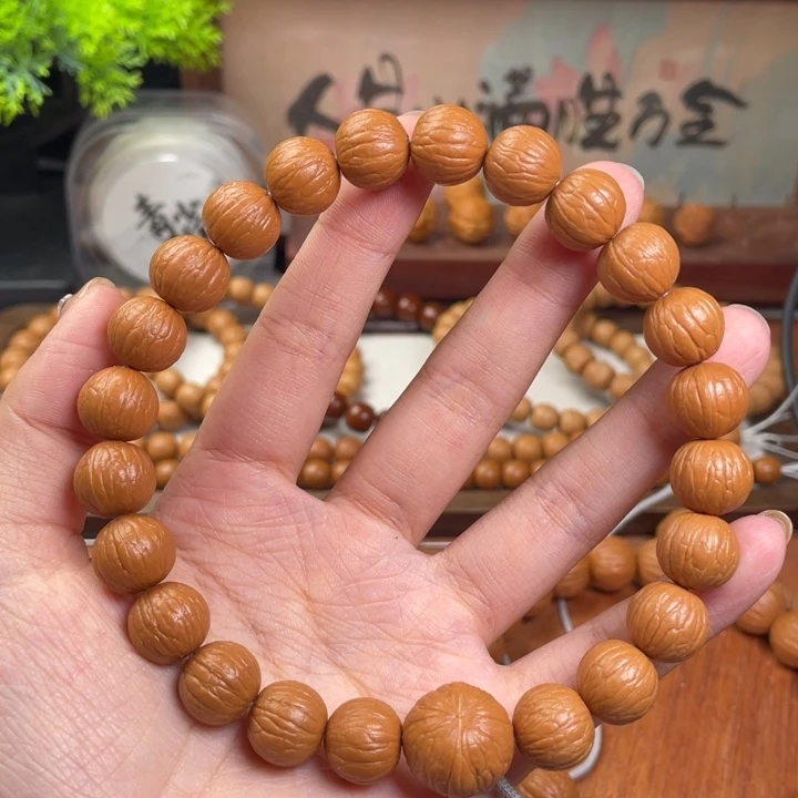 地***蛋手串猴头核桃聚宝盆
