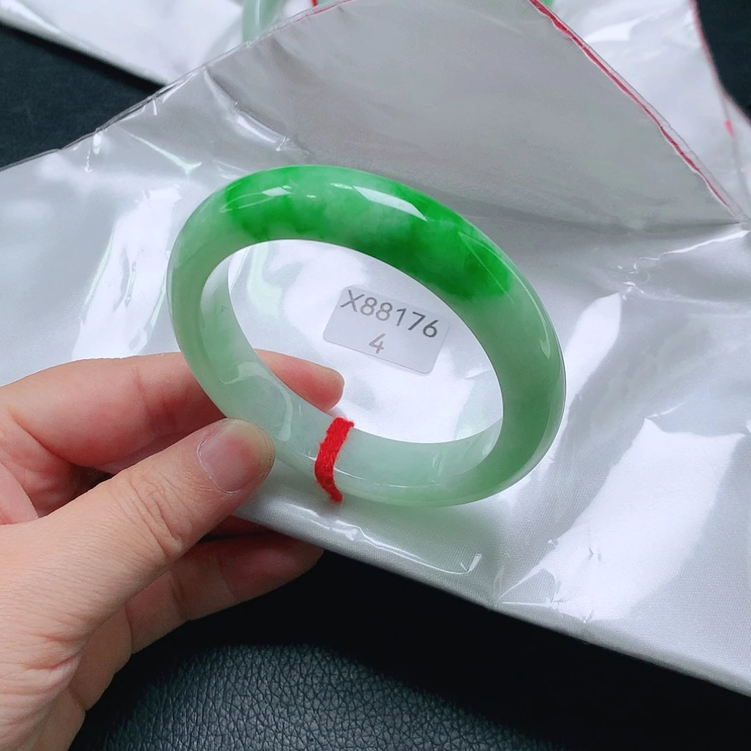 翡翠未镶嵌手镯天然缅甸A货翡翠手镯02