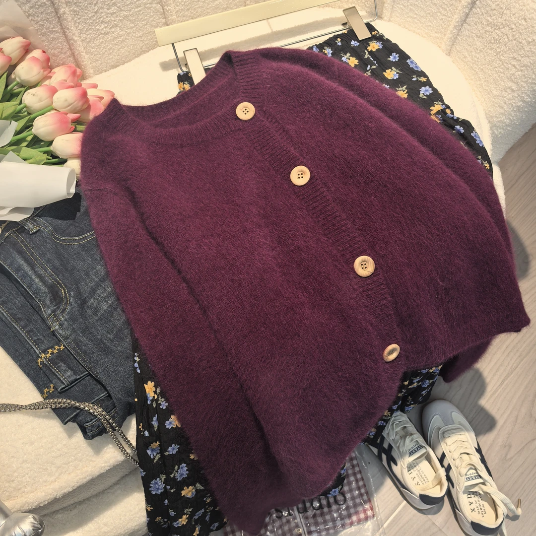 酱紫色百搭纯色斜排扣针织加厚开衫女早春新品