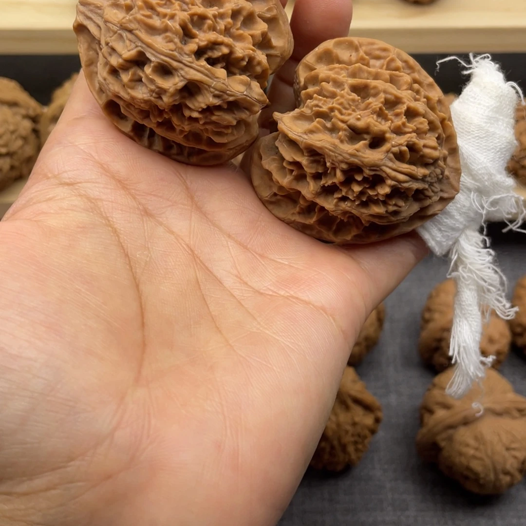 文玩核桃吊坠苹果园45