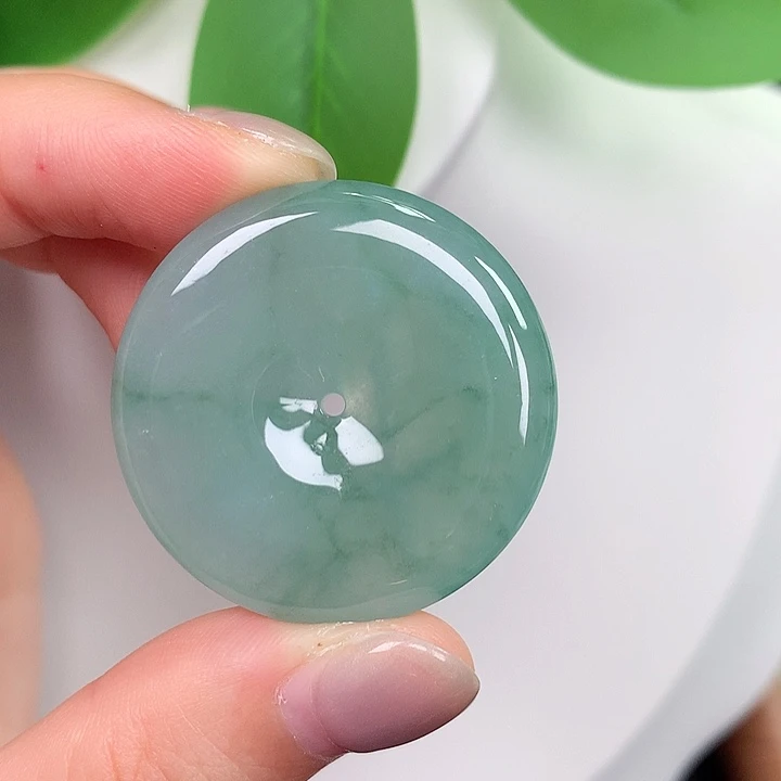 翡翠未镶嵌颈饰84；33.3-5.9mm