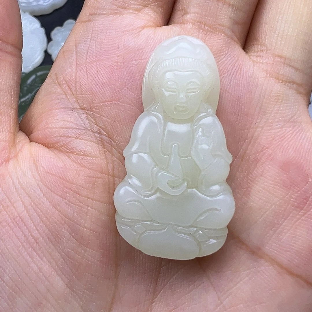 无***局和田玉未镶嵌颈饰