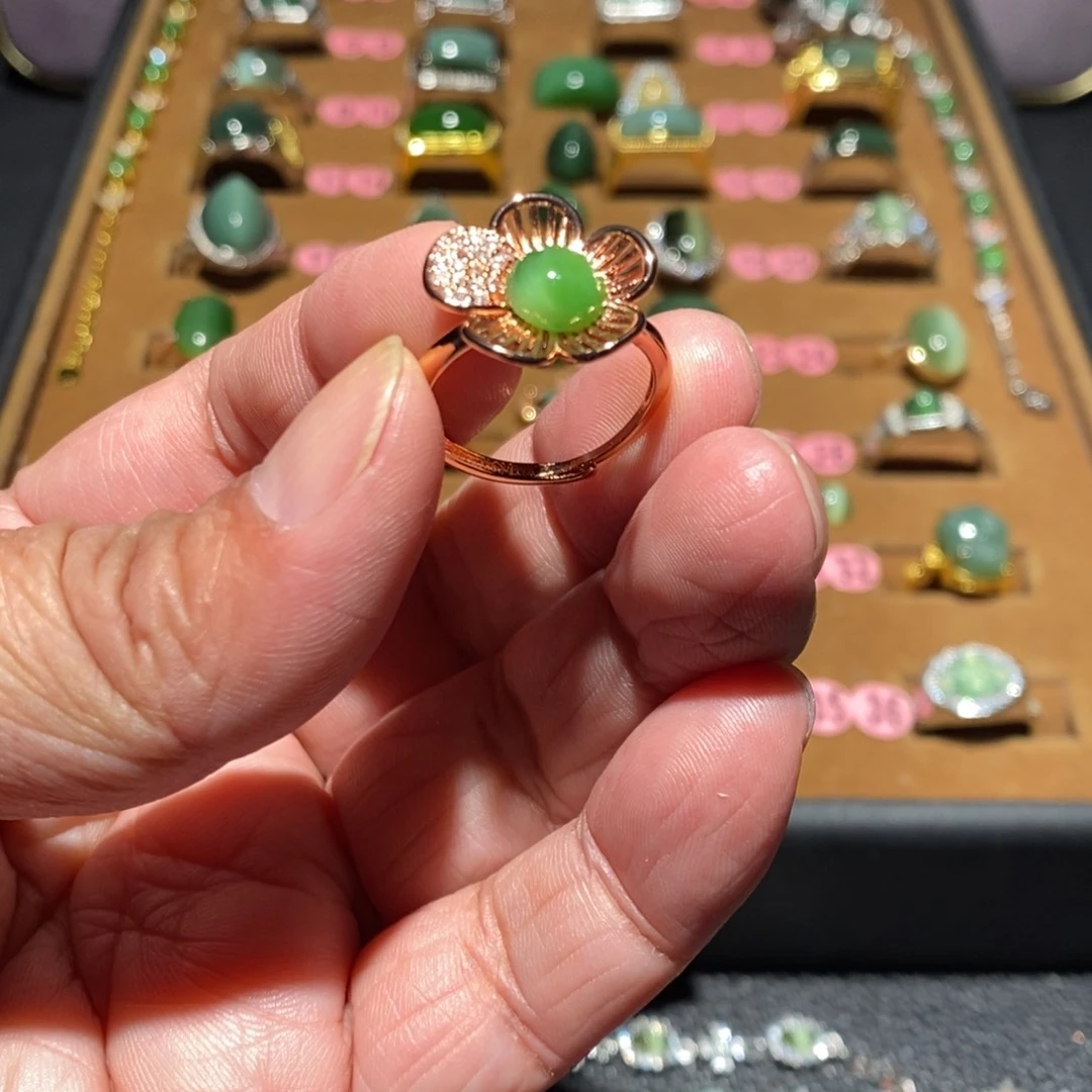 未镶嵌戒指和田玉从*