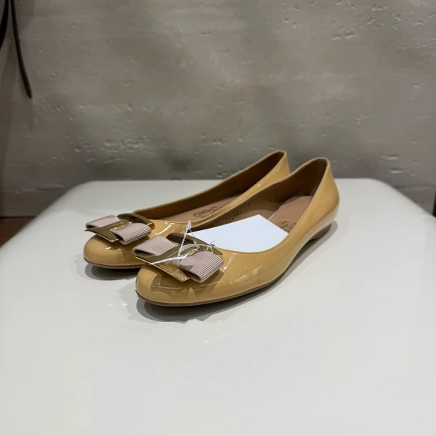 99新 FERRAGAMO/菲拉格慕 菲拉格慕鞋子 5.5码 188