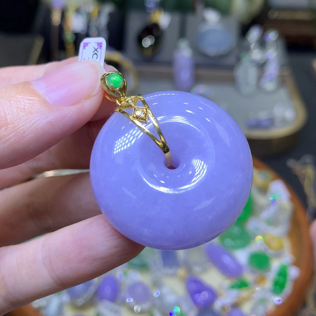 翡翠18K金镶嵌颈饰翡翠吊坠项链