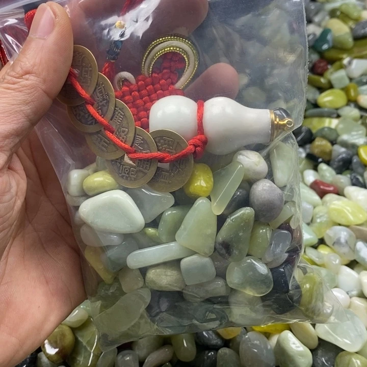 蛇纹石玉鱼缸石未镶嵌