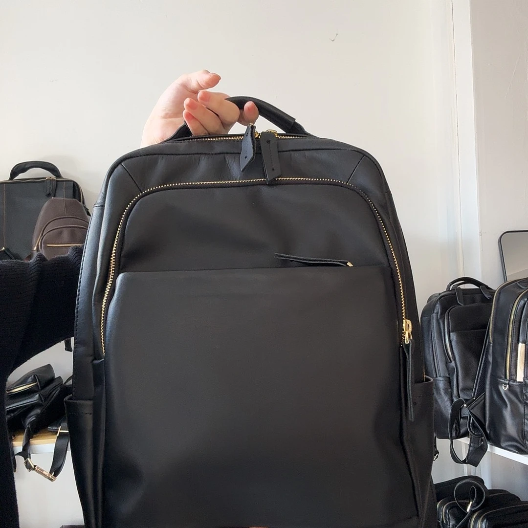 头层牛皮双肩包07a