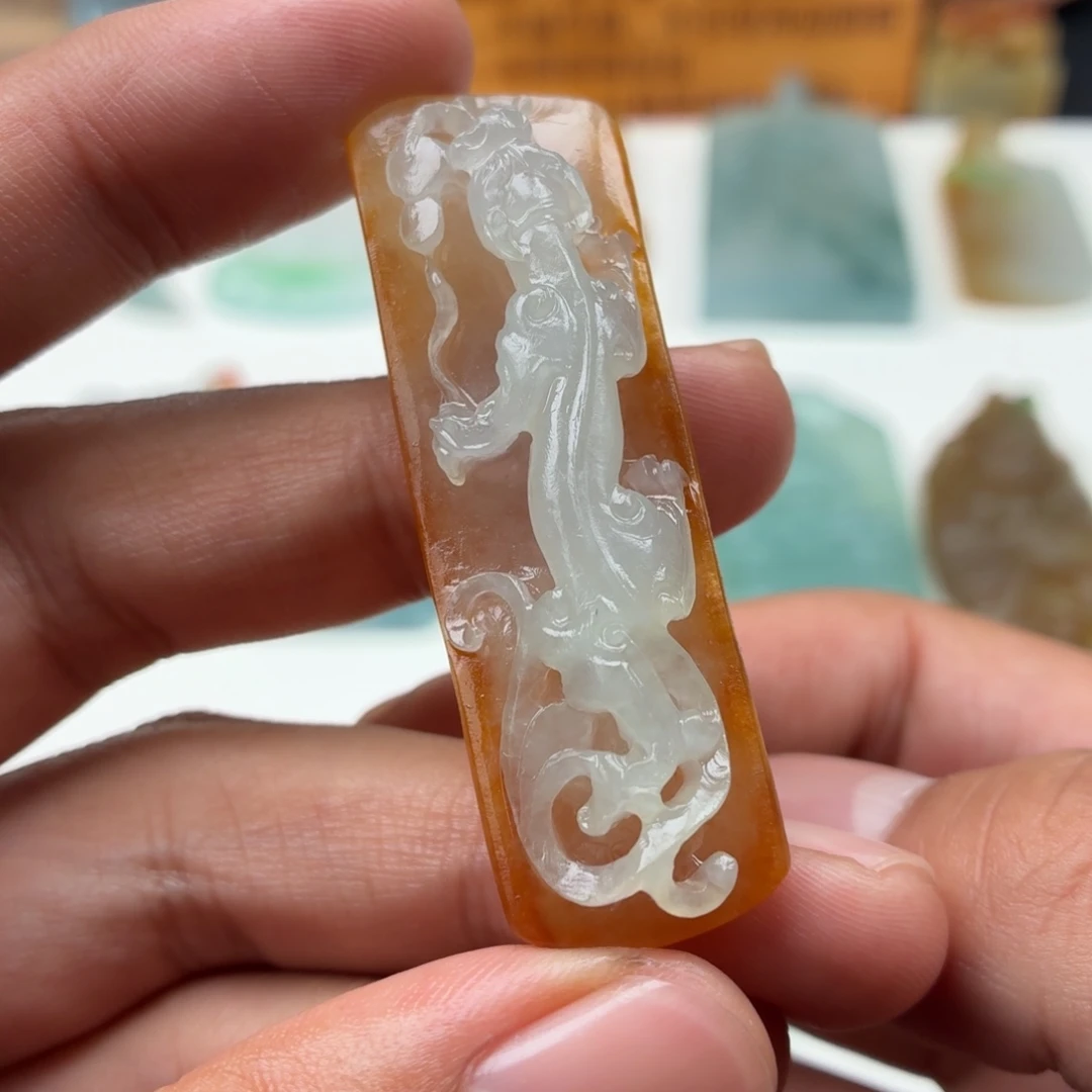 定制翡翠未镶嵌龙