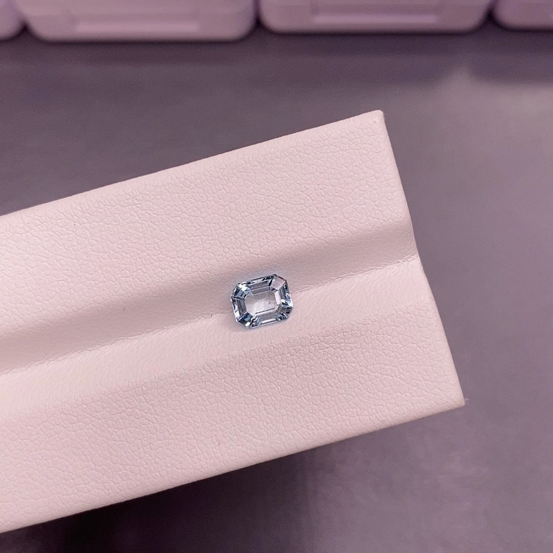 裸石海蓝宝石0.65克拉