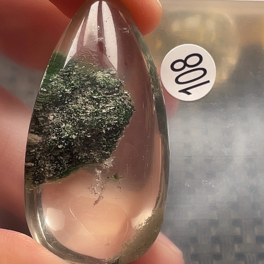 宁***扬未镶嵌水晶吊坠(不含链)