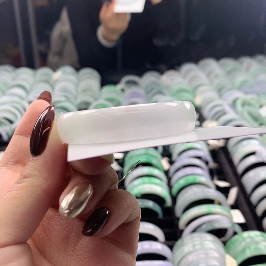 未镶嵌手镯翡翠公主