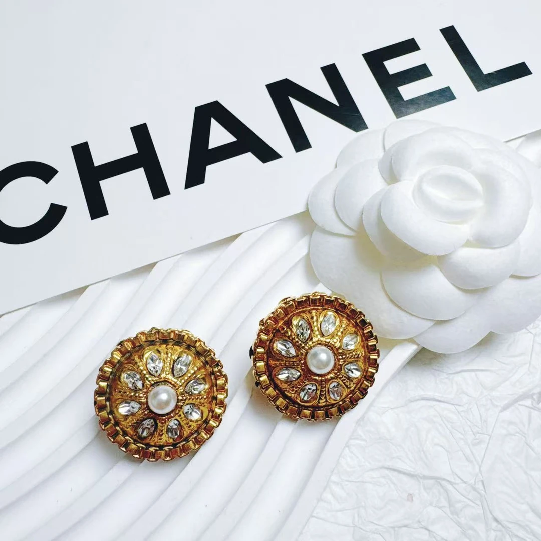 95新 Chanel/香奈儿 柚礼中古/香奈儿素金雕花珍珠耳夹LZ312517