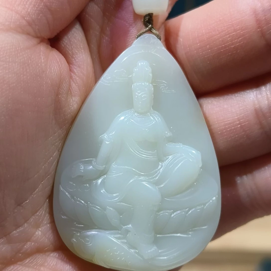 和田玉颈饰未镶嵌老*孩