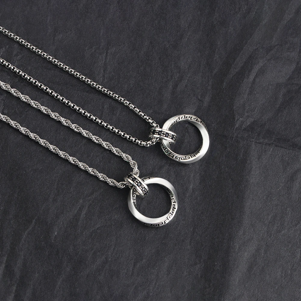 铜合金项链 莫比乌斯双环项链男潮镶钻锁骨链简约百搭嘻哈风吊坠