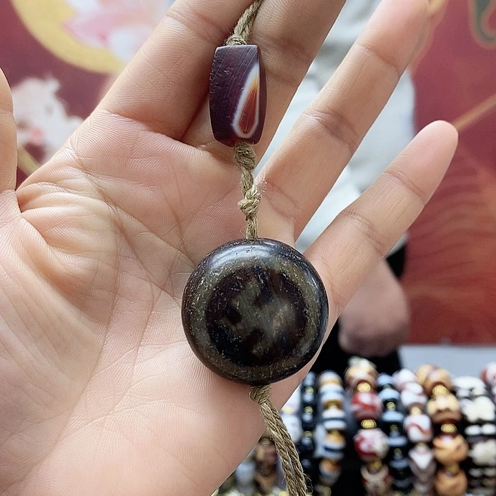 玛瑙/玉髓合金颈饰