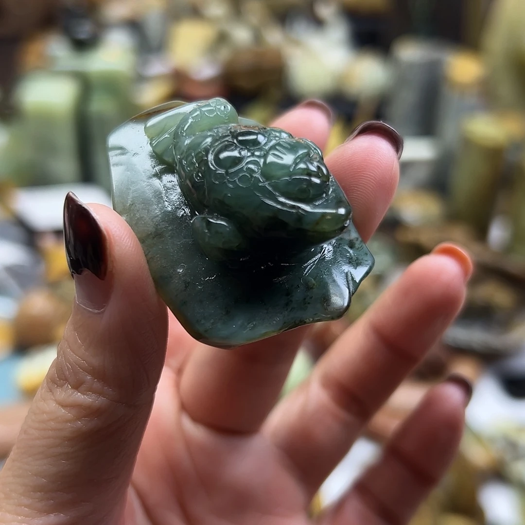岫玉未镶嵌颈饰玉石王花玉兰金蟾原皮