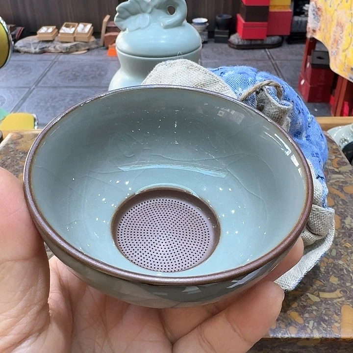 哥瓷茶漏一个，瓷。。。品茗