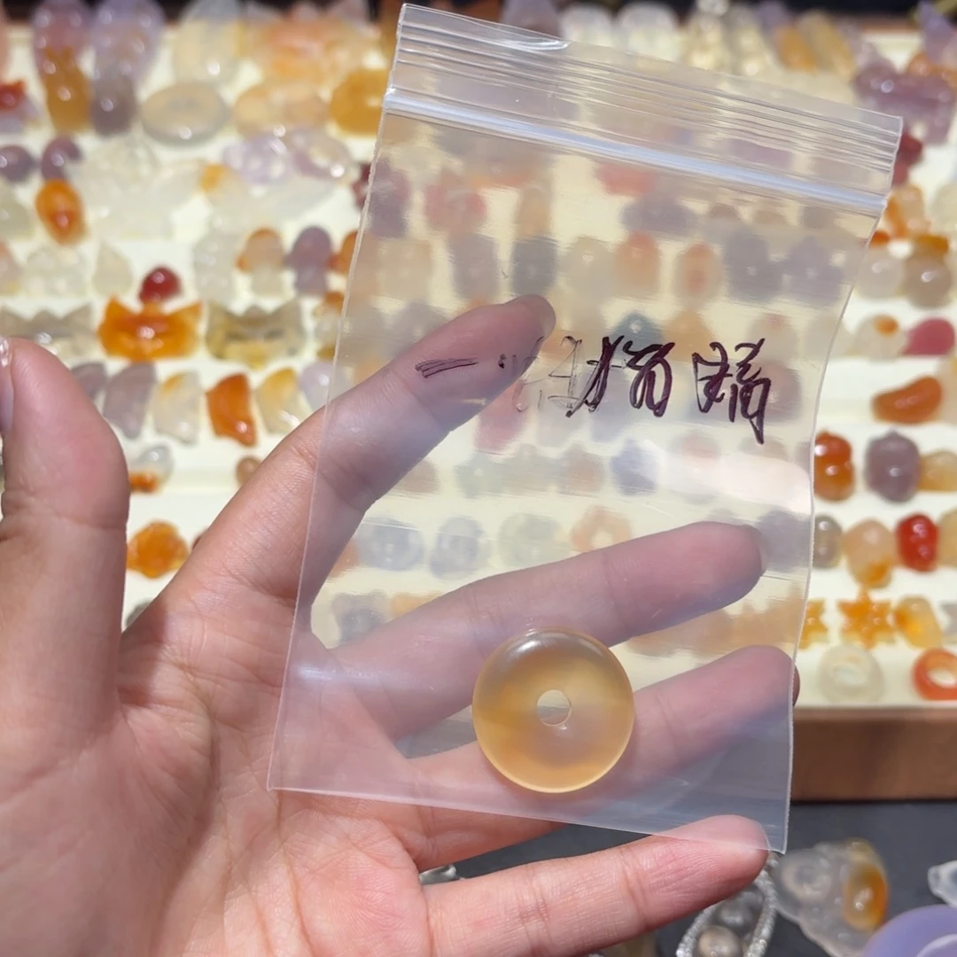 一***精玛瑙/玉髓未镶嵌颈饰