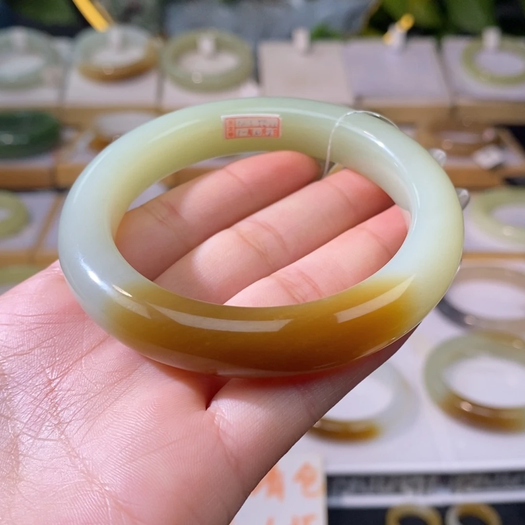 和田玉手镯未镶嵌5657