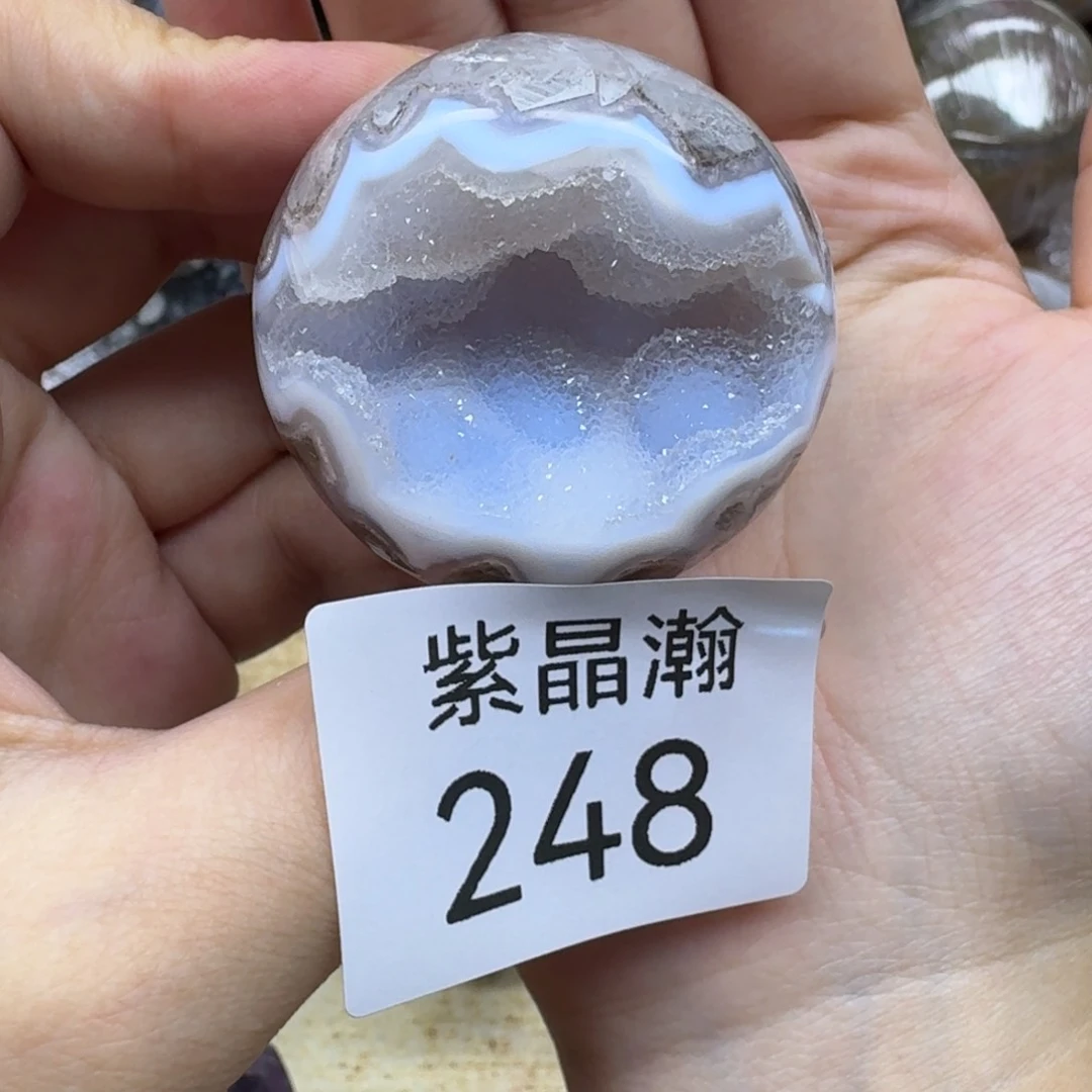 未镶嵌水晶大型摆件（非配饰）