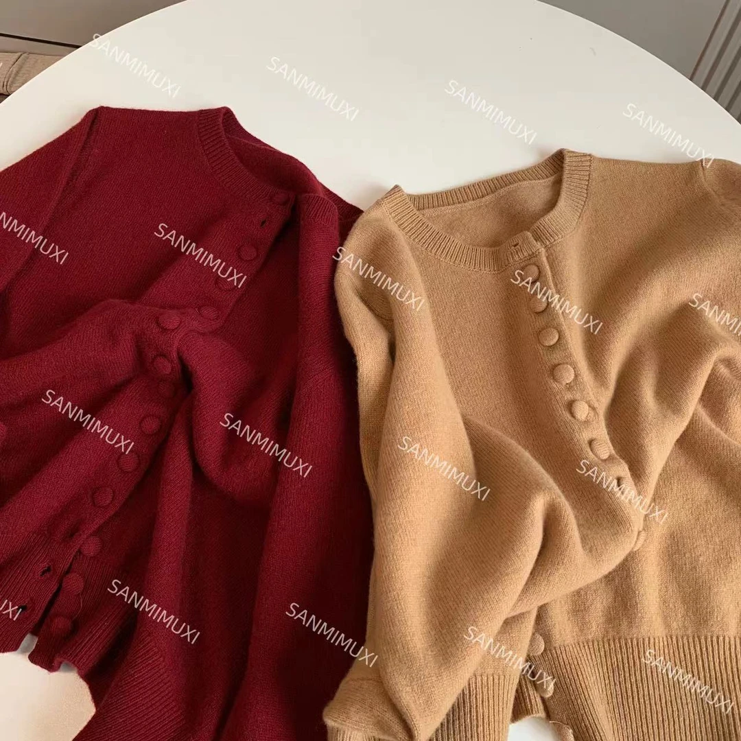 全毛单排包扣纯色圆领针织开衫 5655