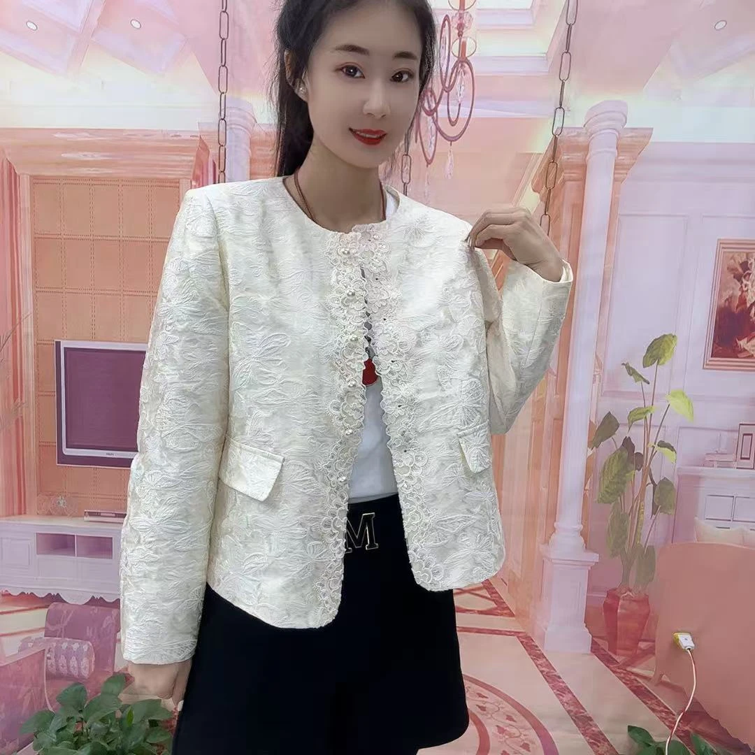 7817款提花拼接蕾丝花边香风外套（衣长58左右）