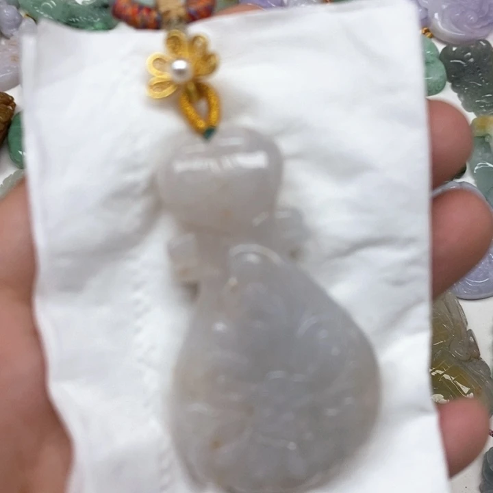 翡翠未镶嵌颈饰33号