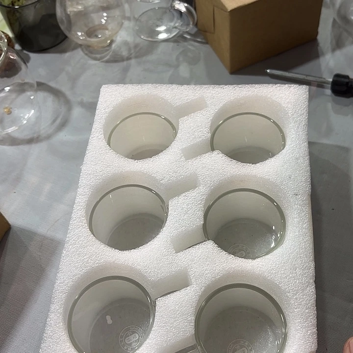 龙***套杯六支。