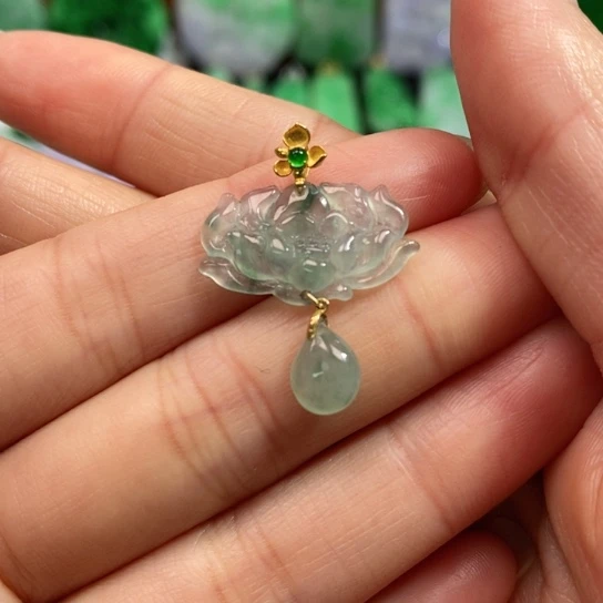 颈饰未镶嵌翡翠吊坠