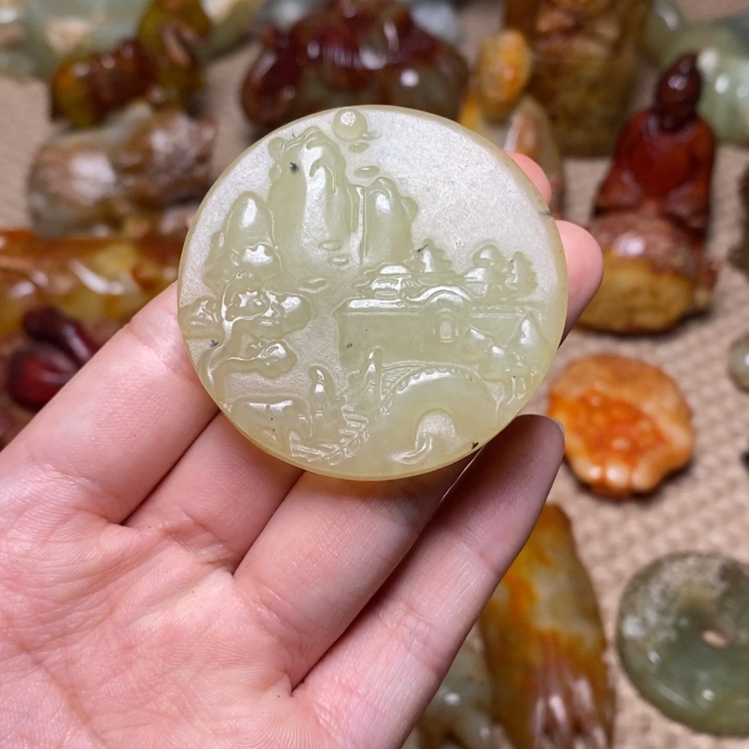 蛇纹石玉未镶嵌颈饰