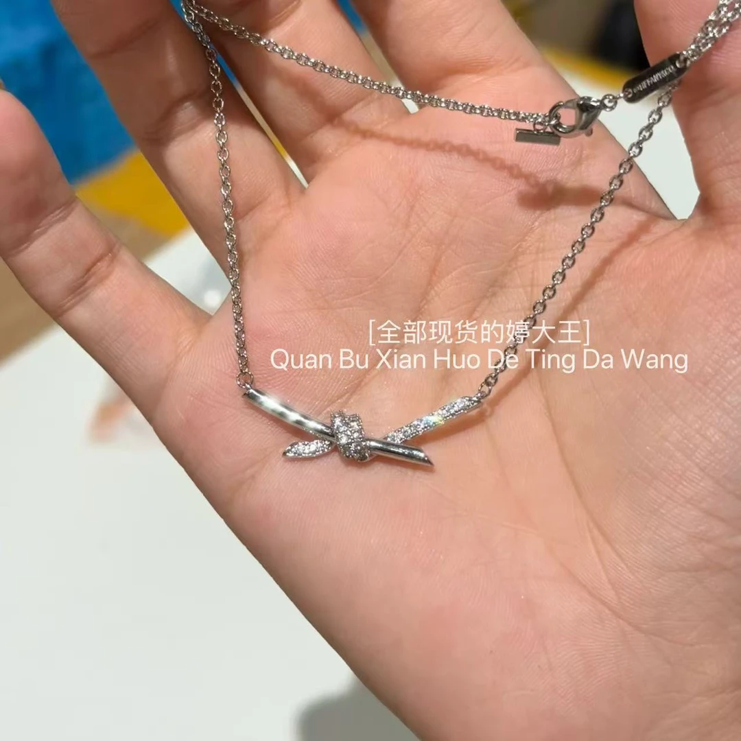 铜合金项链 【白金色镶钻绳结项链】